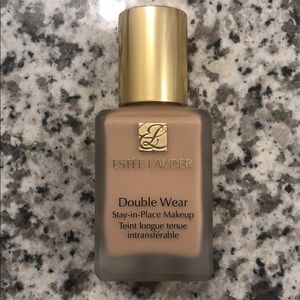Estée Lauder Double Wear Foundation